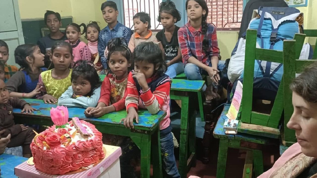 Voluntariado libre Enseñanza en Escuela Varanasi India