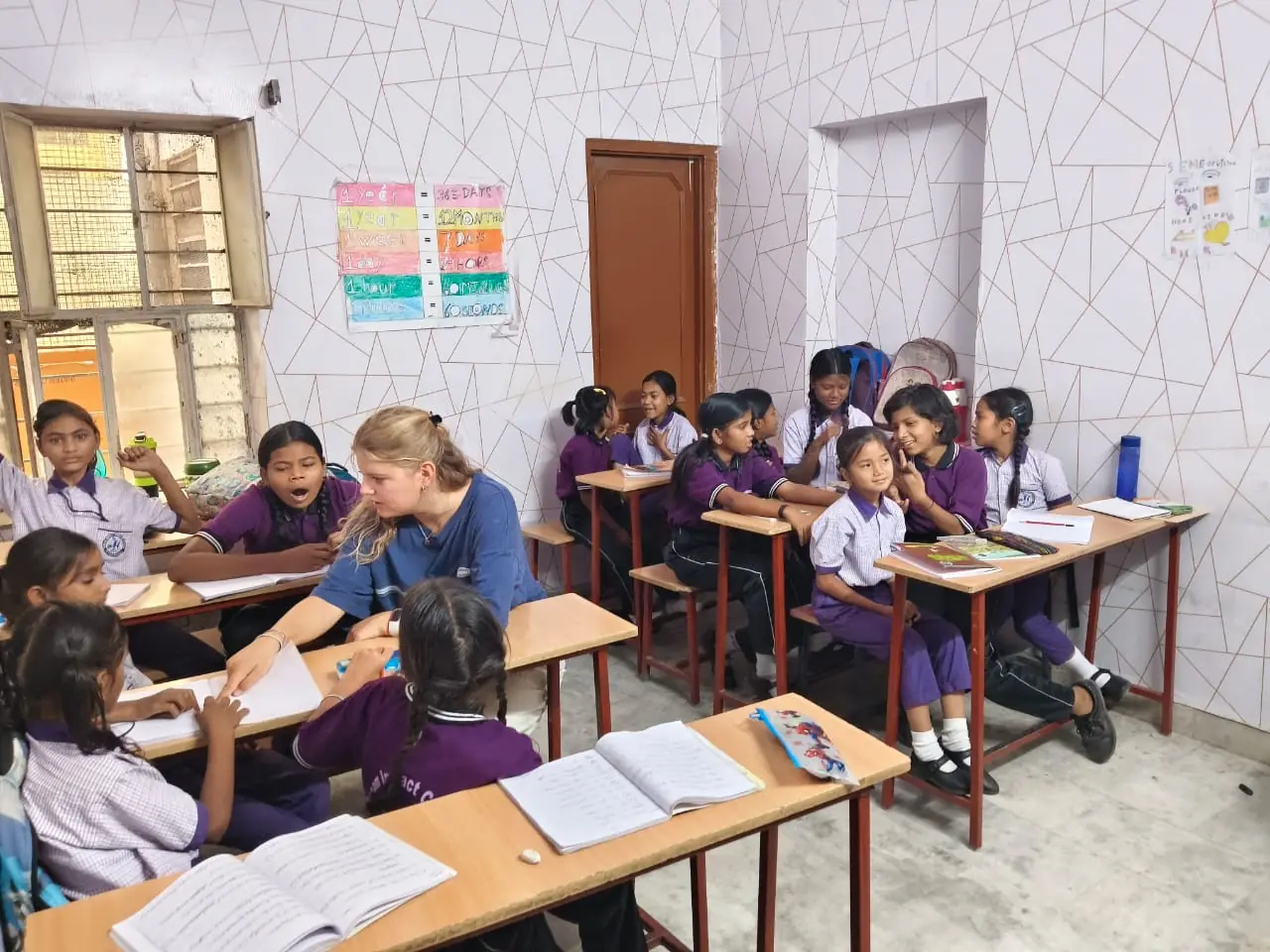 Actividades recreativas con niños en un proyecto de cooperación internacional