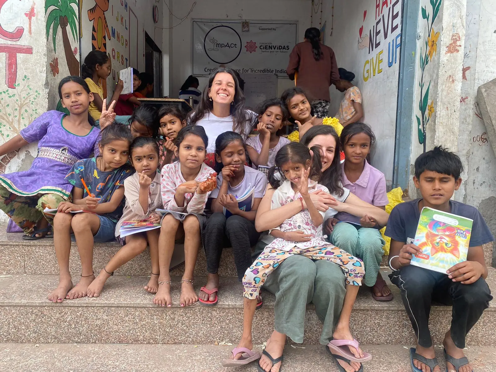 Voluntariado educativo de verano con niños en un proyecto de Fundación CiENViDAS