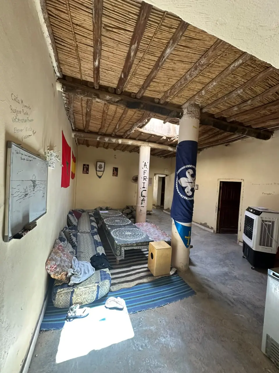 Salón común de la casa de voluntarios del programa Manos que Unen