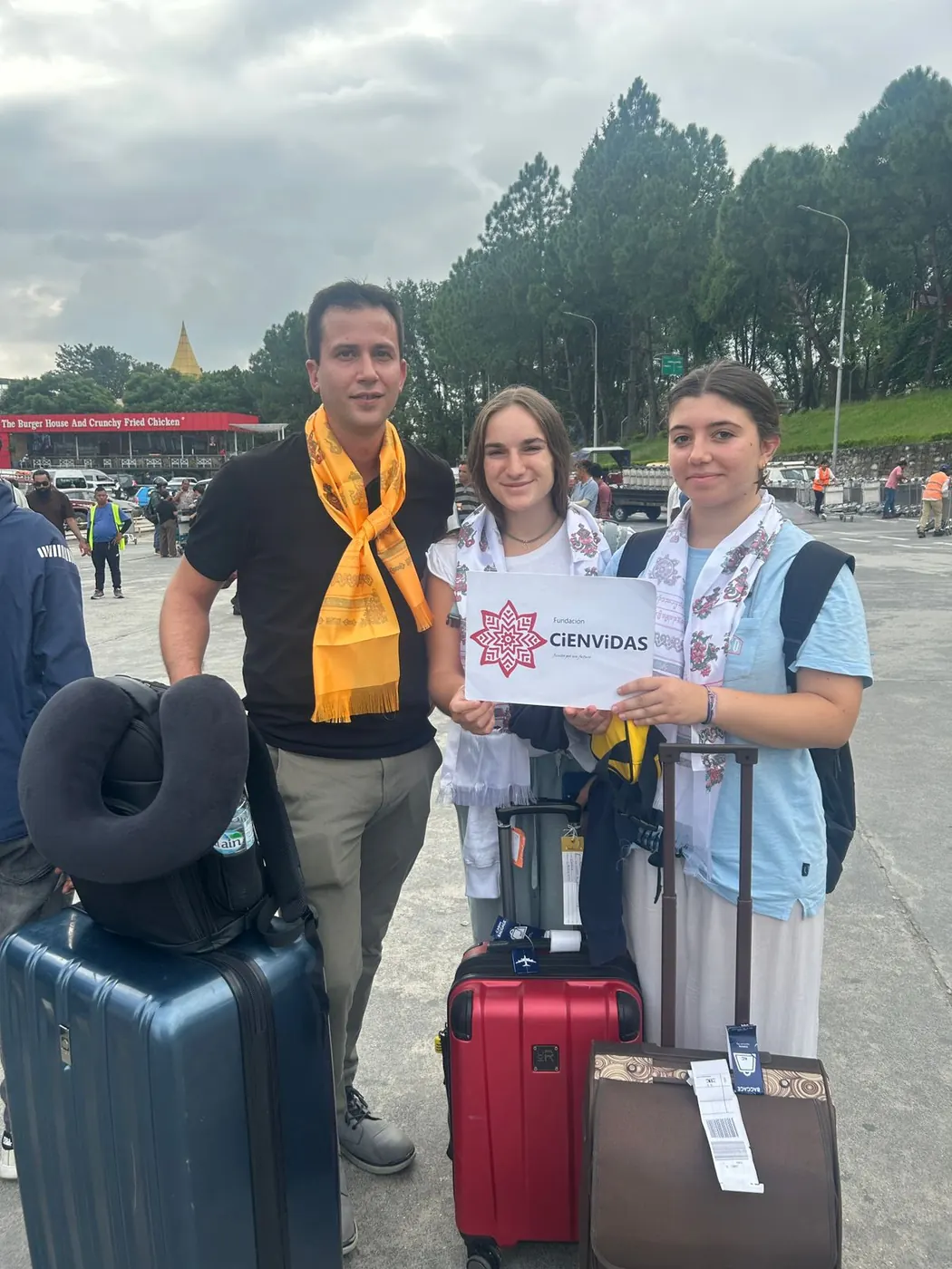 Young volunteers being welcomed by their coordinator in Nepal